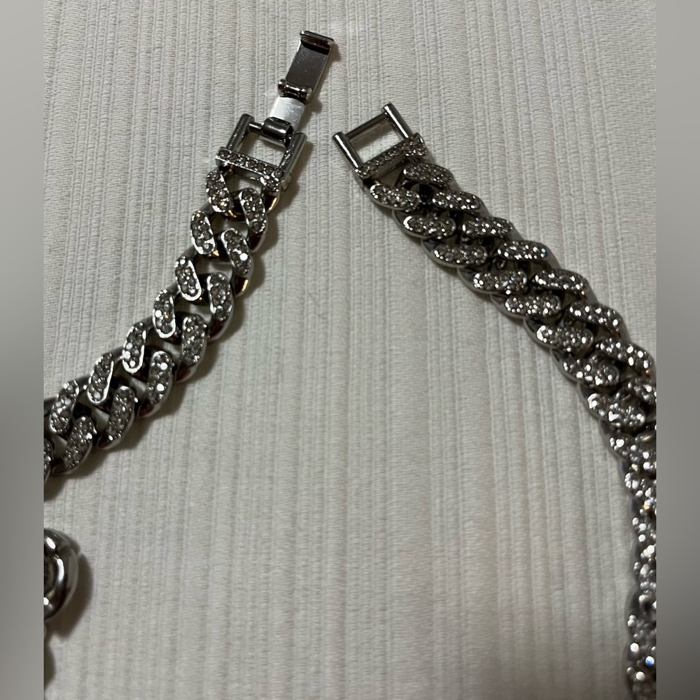 Iced Out Credit Card Pendant & Heavy Cuban Link Chain Necklace - Silver Tone - Picture 4 of 10